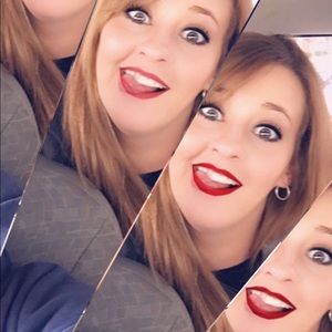 Meet your Posher, Sarah elizabeth